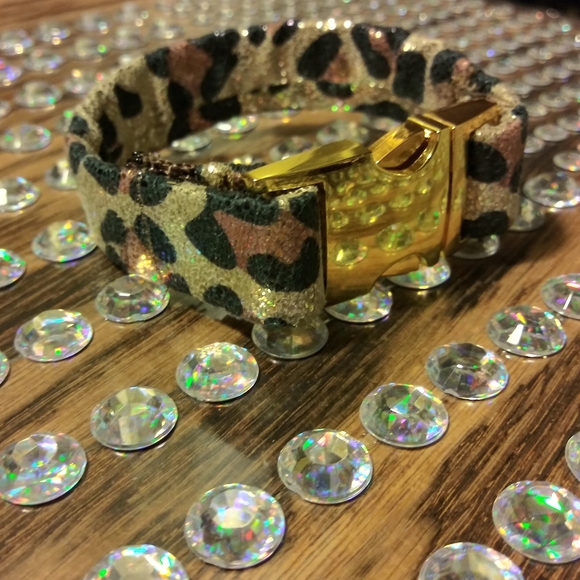 Bracelets.  small medium large - Picture 7 of 9